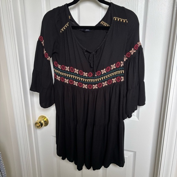 American Eagle Black Boho Embroidered Dress Size Extra Small - Picture 1 of 11
